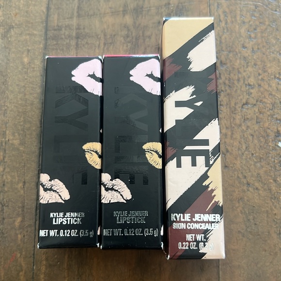 NEW Kylie Jenner cosmetics 2 lipsticks 1 concealer. Madeline - Flitini - Almond - Picture 4 of 9